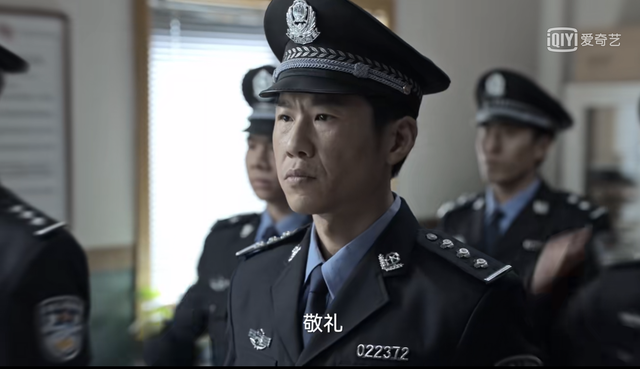 安欣|《狂飙》徐忠用2瓶酒说服杨健，揭穿赵立冬“雪藏”安欣15年真相