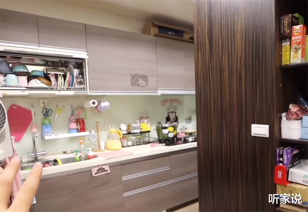 一家三口99㎡的家实在太乱，杂物如山，请9名整理师7小时收拾干净