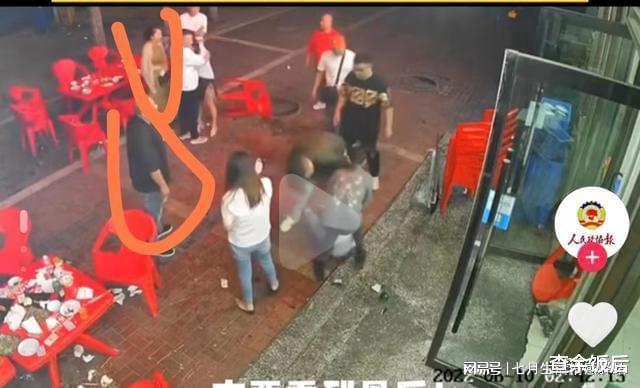 唐山打人事件中黑衣女子是正当防卫还是互殴,详尽解答来了