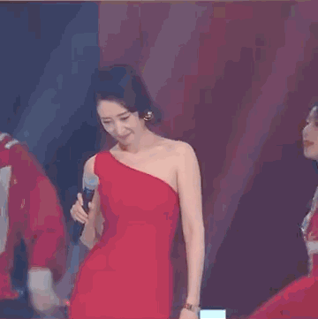 周海媚|靠美貌征服多位男神,56岁的女明星无夫无子:你怎么堕落成这样了