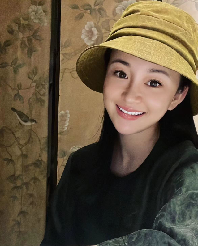 陈昱霖|吴秀波小三陈昱霖居湖北老家，浑身奢侈品太漂亮