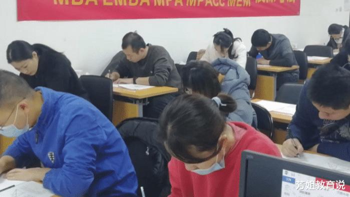 考试|四个专业不需要考研，本科学历就已经很吃香，考研是在耽误自己