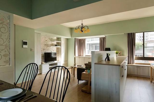 99平米的二居室,简约装修偏传统设计,完工却很时尚