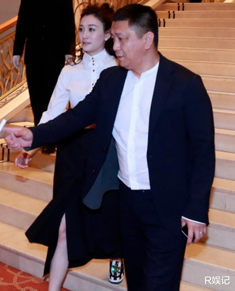 徐梵溪|徐梵溪：出道16年改名仍不红，前男友高调娶李小冉，年近40仍单身