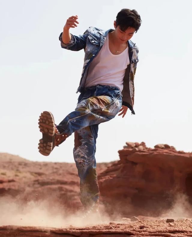 肖战|肖战用真诚走出一条独属于他的道路，并收获到了巨大的回报！