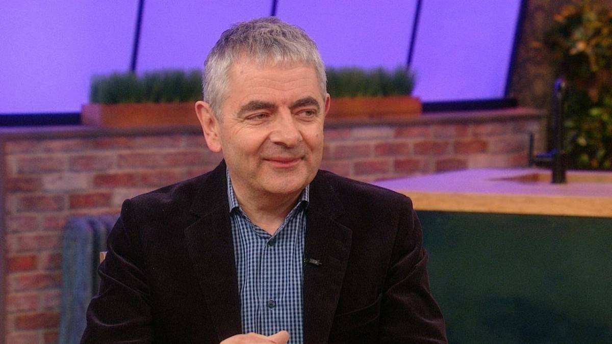 明星|憨豆先生：为小30岁女友抛弃24年发妻，62岁生子安排女儿当明星？