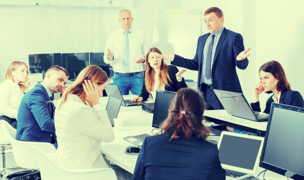 |领导总是“刁难”你,怎么办?