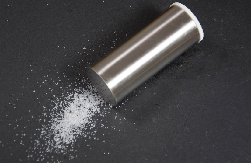 肾病|自来水是引起肾病的“罪魁祸首”？注意：这4种行为更伤肾