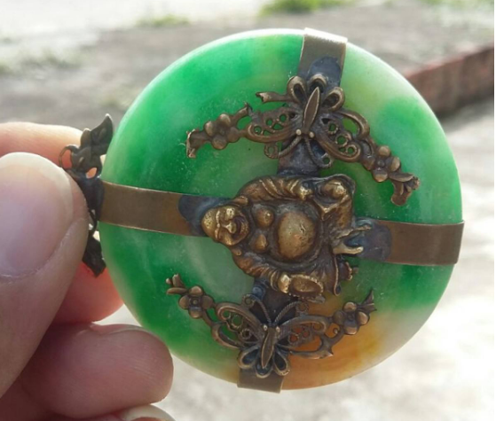 翡翠|老翡翠和古董一样值钱吗？这个可不一定，要看它的自身和文化价值