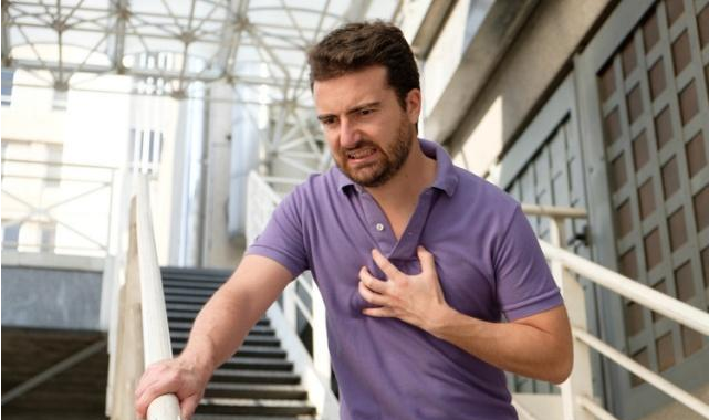 疾病|心梗出现后,会有8个表现,但其中4个都不是特别明显