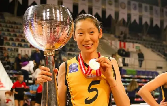 朱婷|朱婷有望重返瓦基弗银行！经纪人首度回应，手术后将完美回归