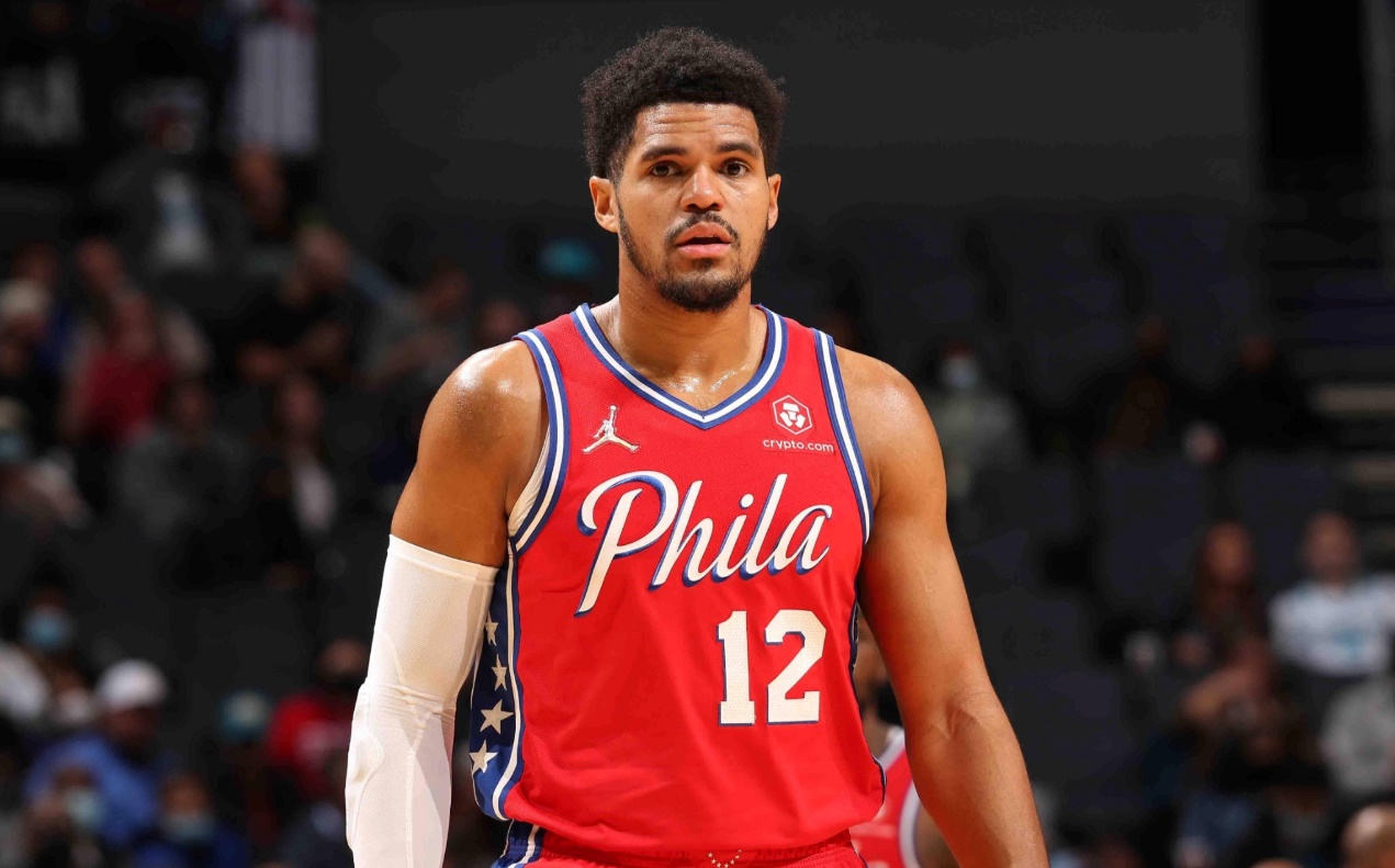 四队商讨9球员大交易：快船费城各取所需