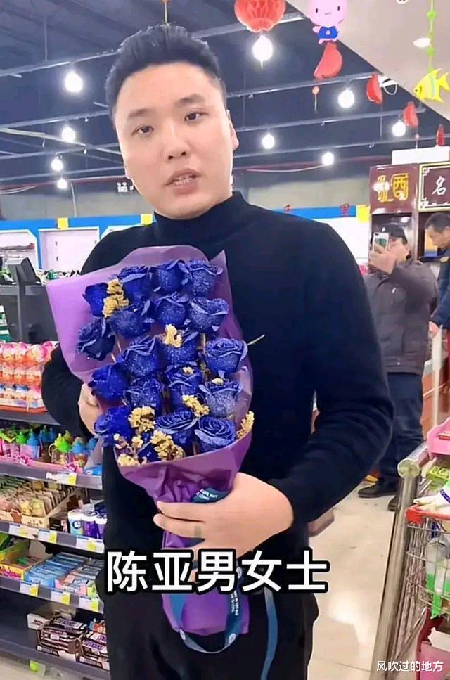 陈亚男将要卷土重来，样品间堪比李佳琦仓库，十足的女总裁架势