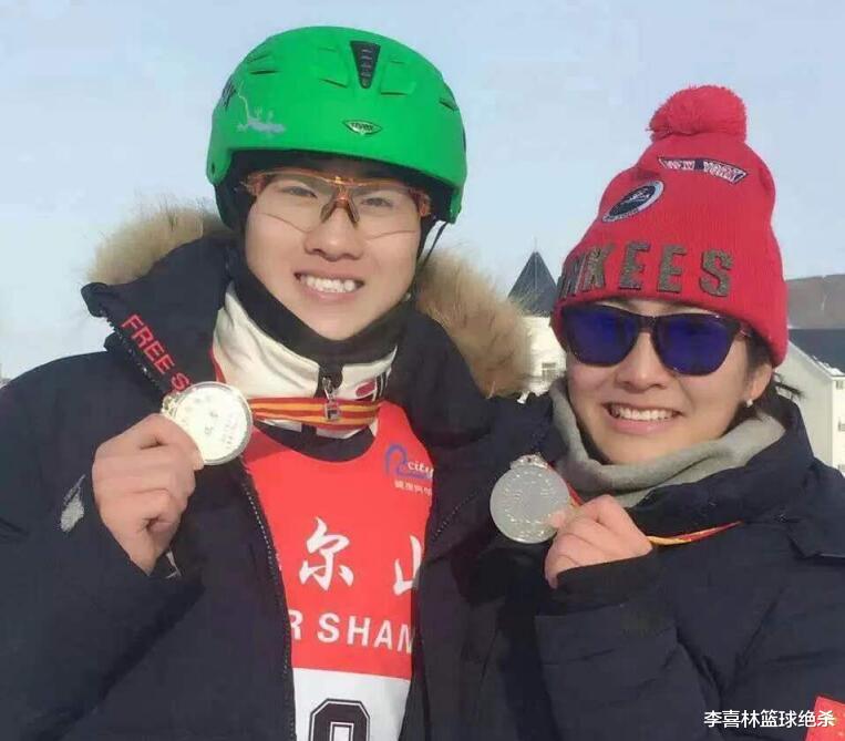 徐梦桃|徐梦桃回应与王心迪恋情！狂晒15张合影：让彼此成为更好的人