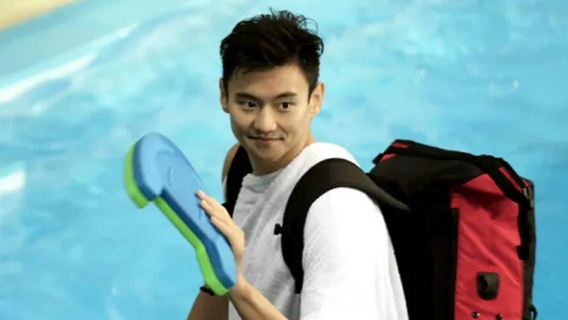 宁泽涛|宁泽涛喜迎新岗位！亮相海南转行到高尔夫，多次拒绝进娱乐圈捞金