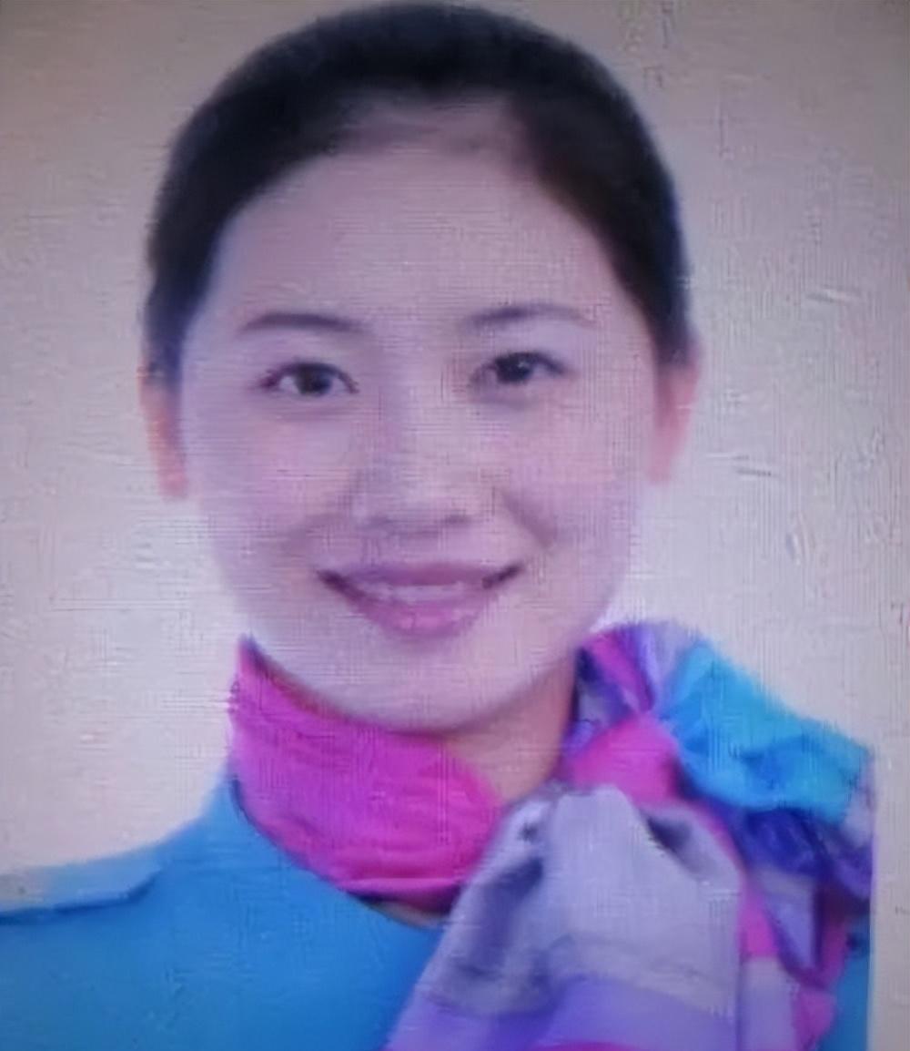 2010年,深圳一美女空姐被骗后自我了断,短信揭开上司的丑恶面目