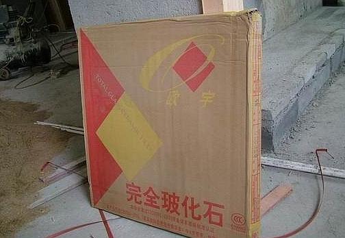 公公花800找熟人砖砌橱柜，成品效果太丑，我感觉我快要哭了！