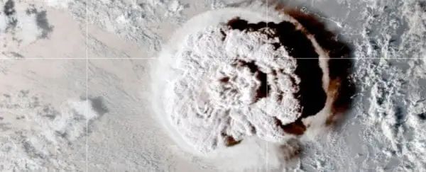 汤加火山直冲太空,我们在灾难面前太过渺小