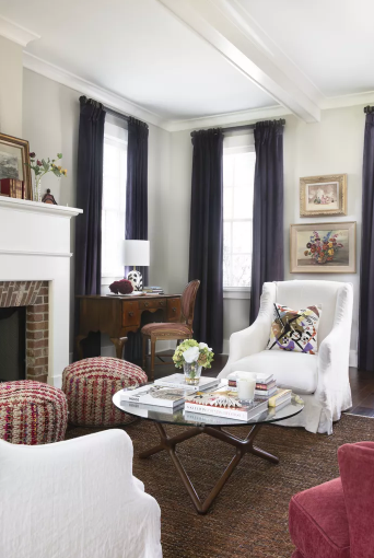 灰色墙壁配什么颜色的窗帘？