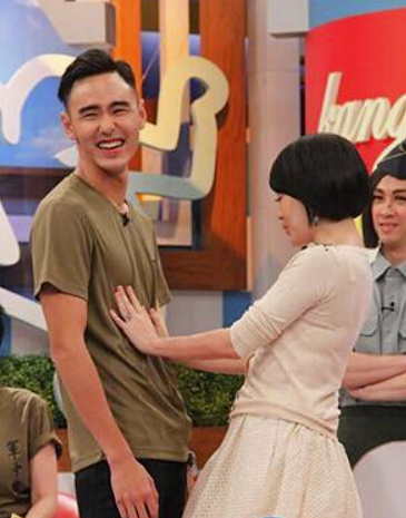 变形金刚|小s第3胎生了个翻版的自己，经常被怼到冲进房间边喝酒边哭！