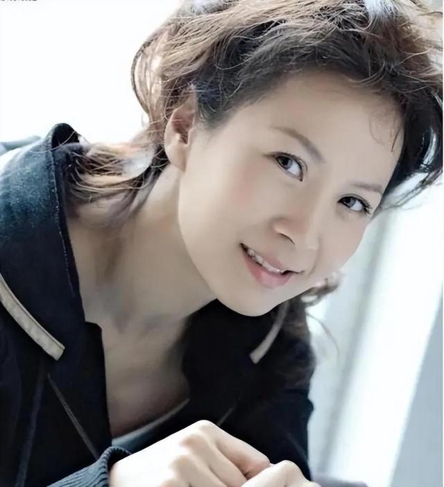 赵越|演员赵越：嫁二婚佟凡，结婚25年无儿无女，如今她还好吗？