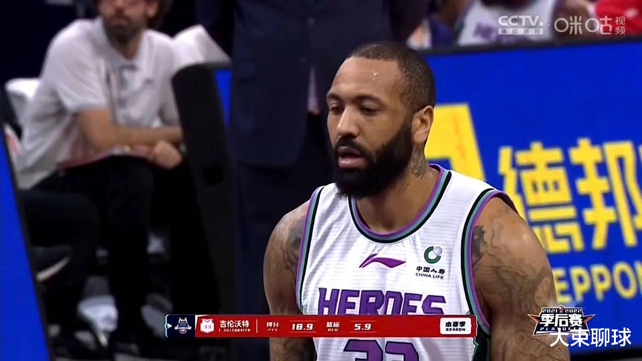 山东男篮|12进8遭横扫，山东男篮终于结束挣扎赛季，三大功臣必将离队