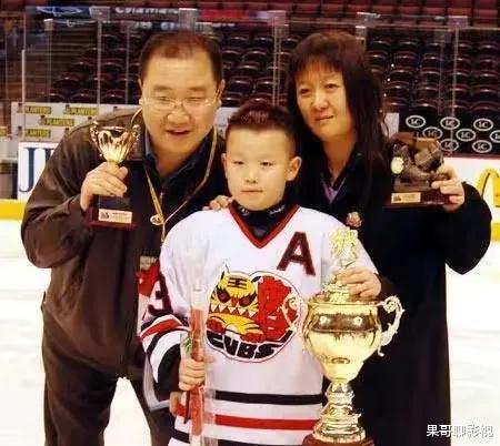 混搭|婚内出轨却倒打一耙,想看孙子被拒绝,宋丹丹:这是英达咎由自取