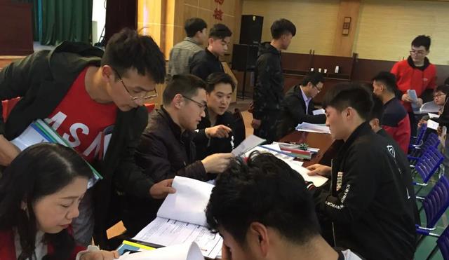 招聘|“中铁22局”招贤纳士,月薪近万且待遇优厚,三类学生占据优势