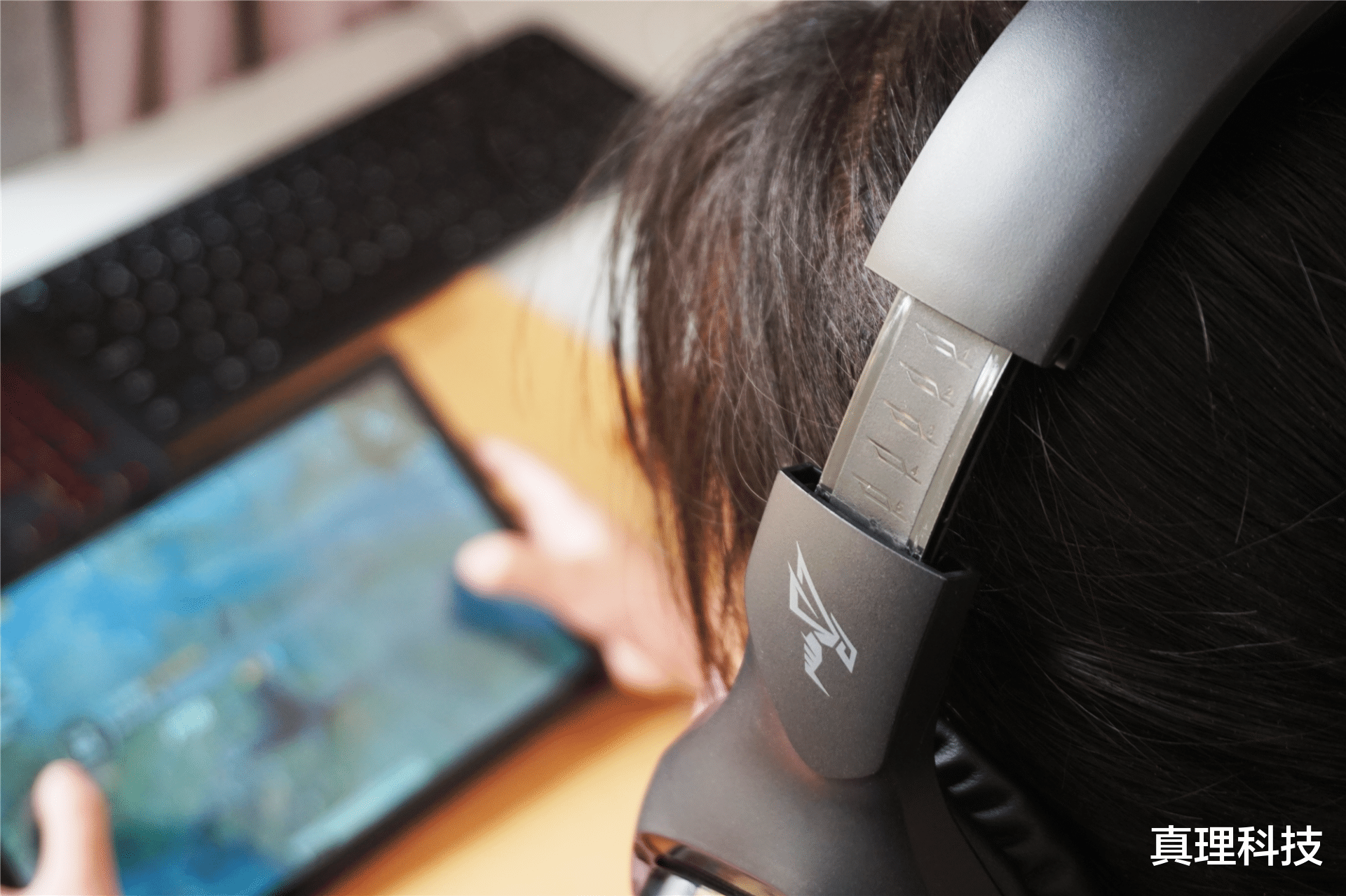 麦克风|为什么许多人钟爱头戴式耳机?直到我试了试硕美科雷霆狂蜂G310