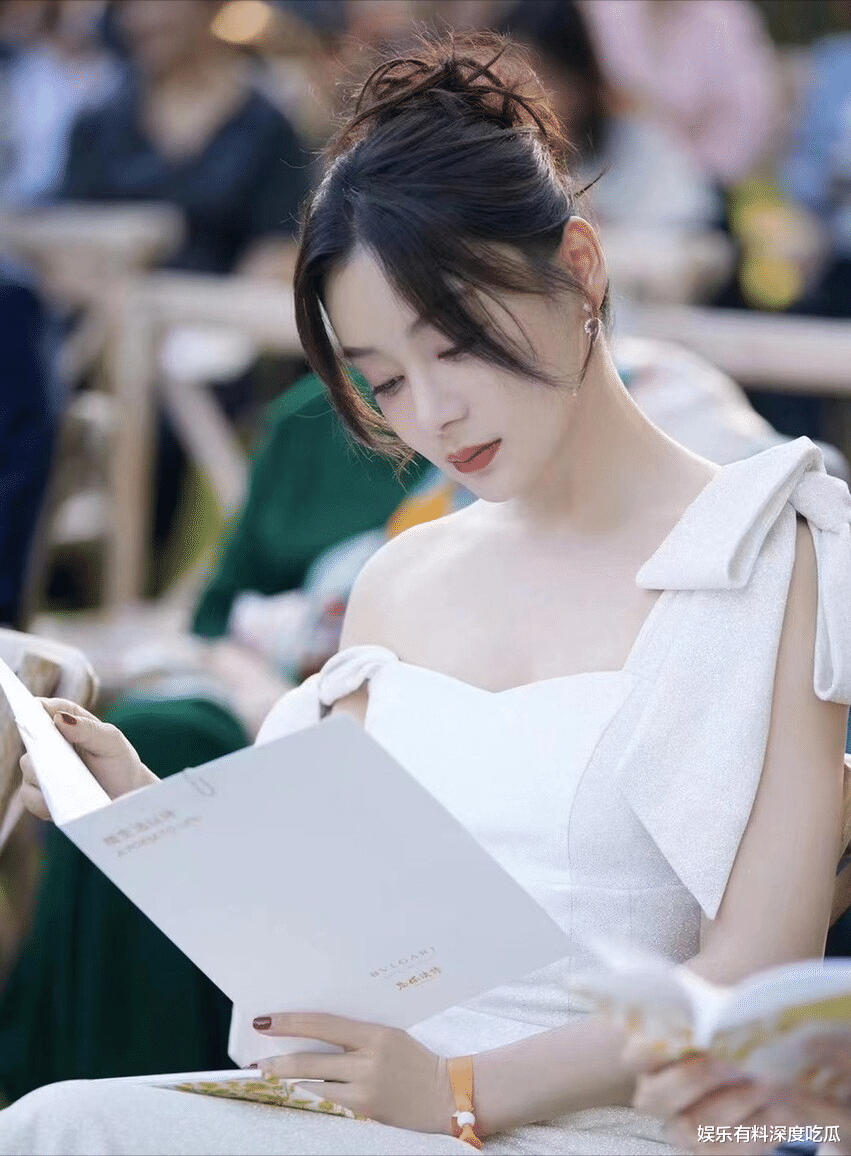 袁姗姗|80后还单身的美女明星:袁姗姗活得太精彩,肤白貌美真滋润