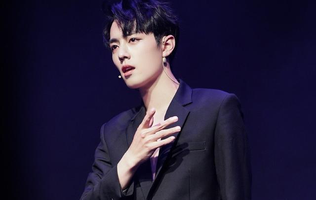 肖战|肖战《城市美食》第六弹来袭，肖战细心问切工作人员，是温暖偶像