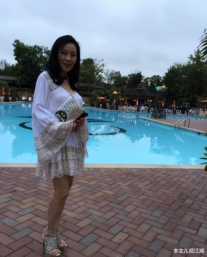 魏秋桦|“最美中年黄蓉”魏秋桦:情史干净,42岁破产,67岁未婚无子