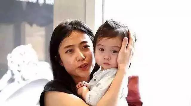 甘比|甘比忧心忡忡,刘鸣炜和吕丽君虎视眈眈,刘銮雄突然醒悟,想和解