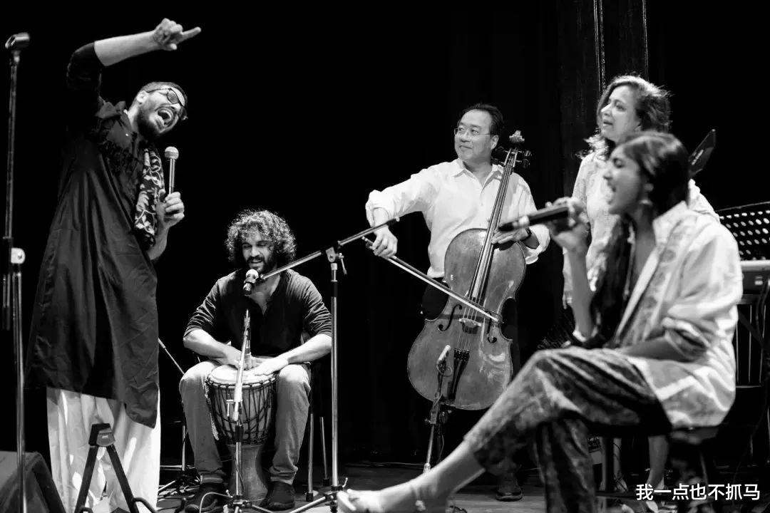 马友友|天才大提琴家马友友,为何“流落”街头?