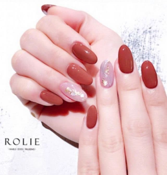 美甲 暴富显瘦、桃花、显白有气质！30款新年红色美甲范本图集