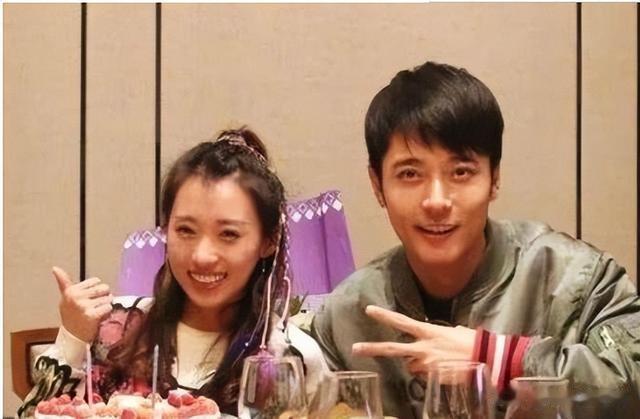张丹峰|张丹峰与洪欣一同陪女儿跳舞,在一起却不同框,两人关系引猜测