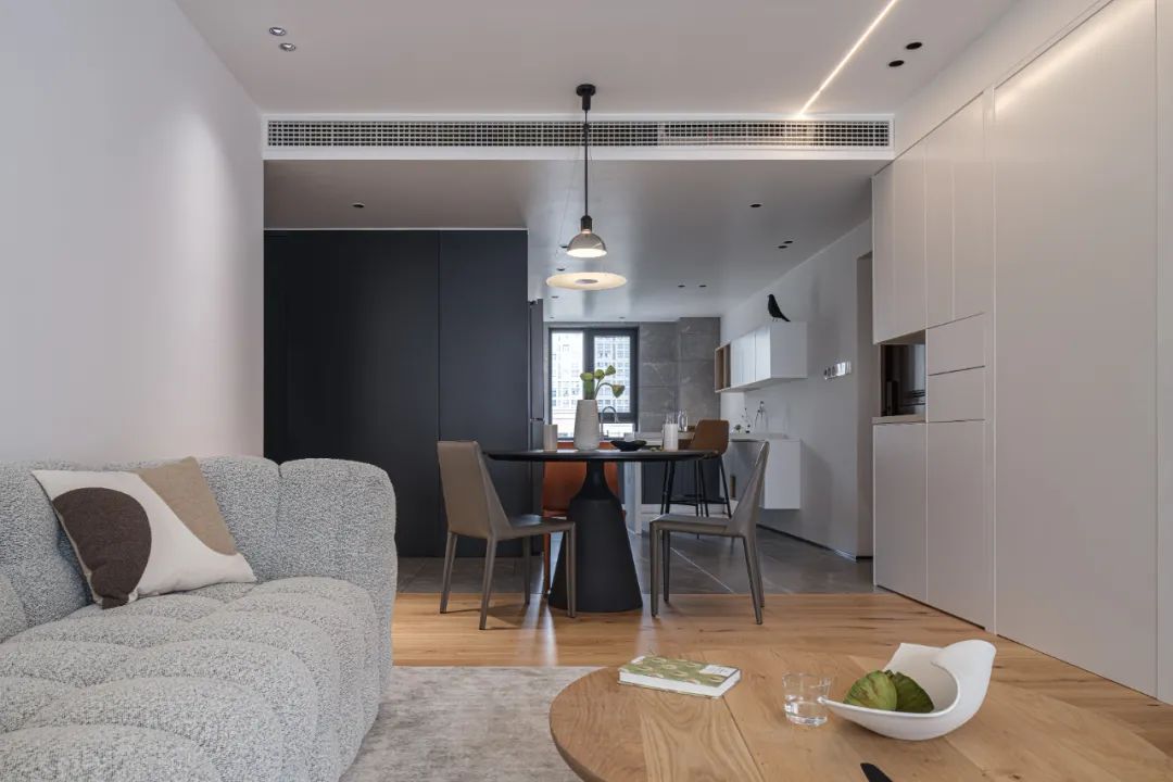 138㎡原木风，岛台、游戏室、衣帽间回归自然，打开自由生活的开关！