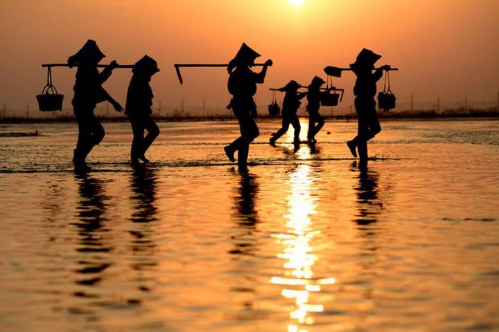 异世界游记|中国古代竟真有直钩钓鱼,除此之外,还有什么神奇的钓鱼方法?