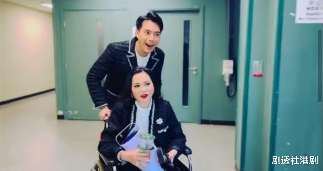 樊亦敏|带伤上阵！TVB知名女星终回归《爱回家》，脚伤未愈更靠轮椅代步