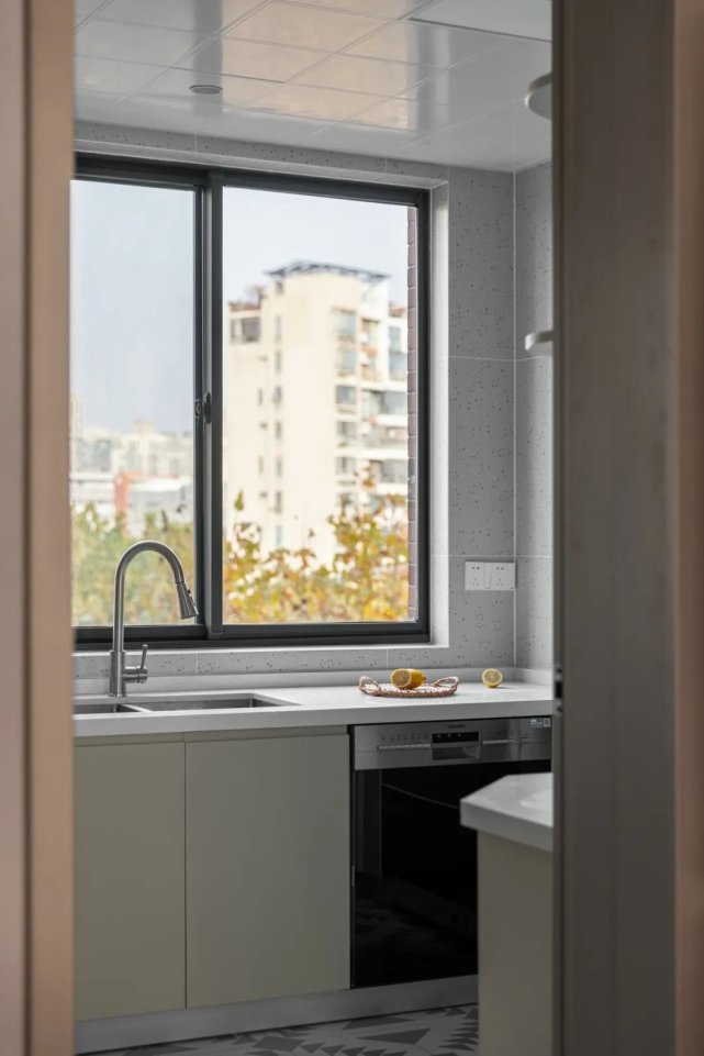 107㎡现代风,这个春天绝美配色,也太好磕了