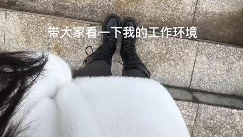 00后女孩进陵园做守墓人，上班清闲自在不考虑通勤，网友纷纷羡慕