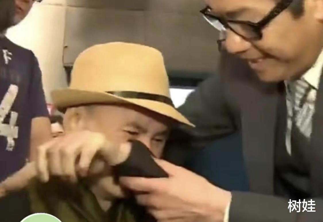 刘家辉|67岁刘家辉被曝回TVB参观，路遇熟人激动落泪，瘫痪后长居养老院