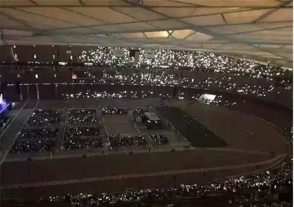 刘德华|他，帮刘德华写过两首歌，在鸟巢开完演唱会，就开始卖房子还债