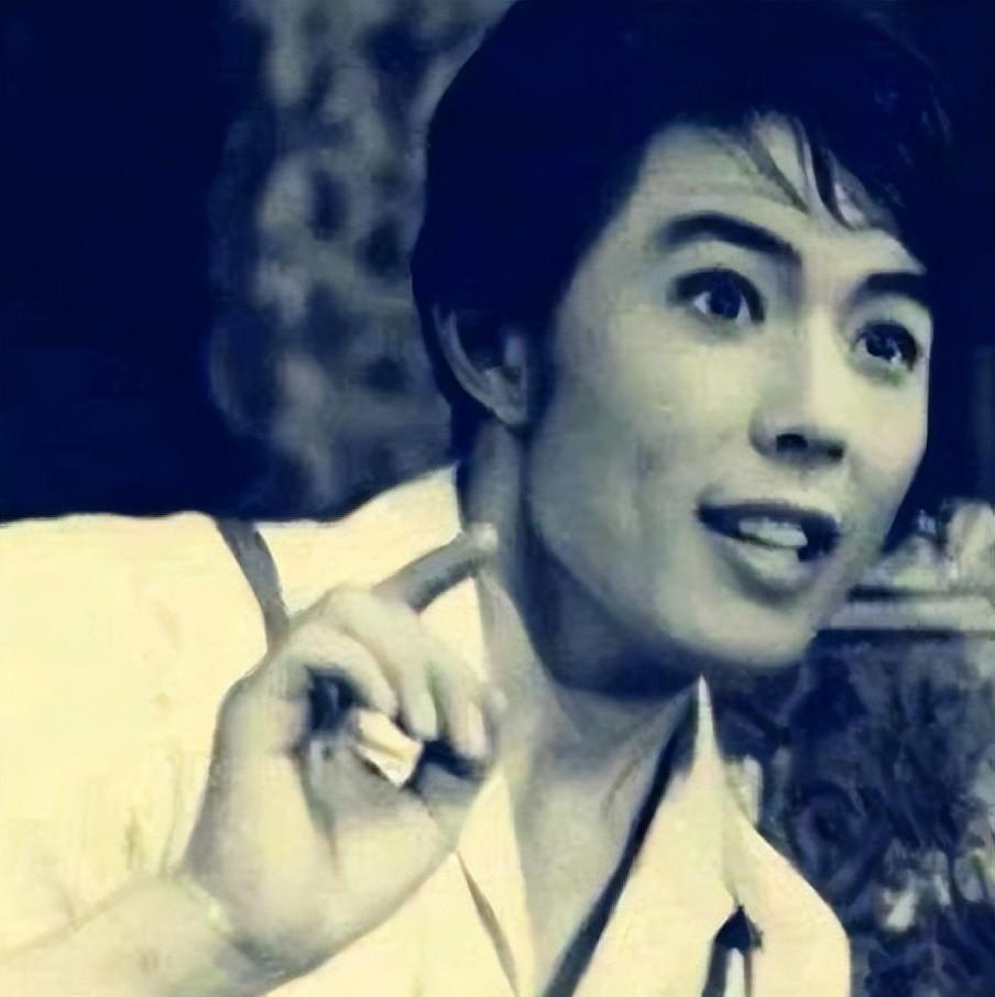 张铁林|张铁林:改国籍抛弃波兰妻女,留恋倾城美人,65岁黄昏恋不结婚