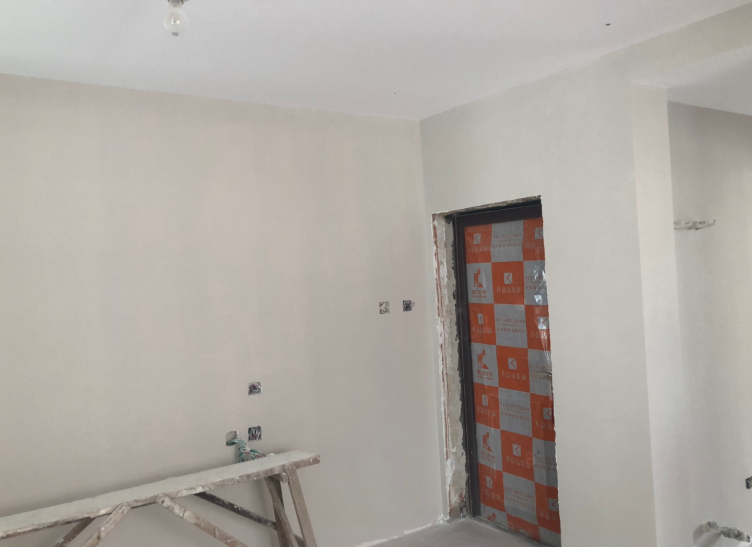 油漆工建议先刷墙?木工建议先做柜子?都有道理,但听谁的好呢?