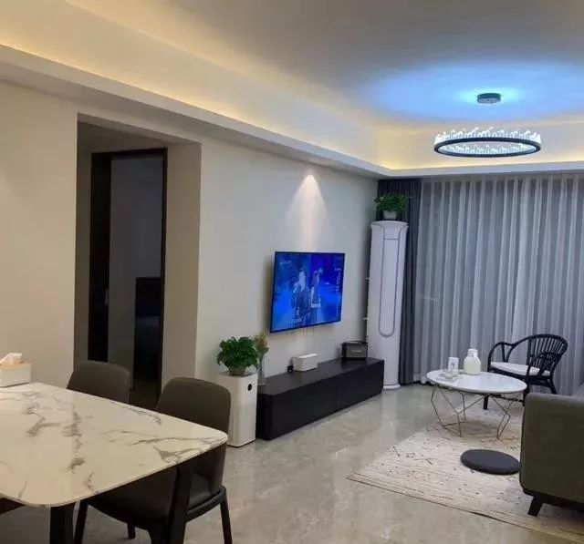 这才是真正的简装,86㎡两居含家具就6万,赛过邻居10万硬装