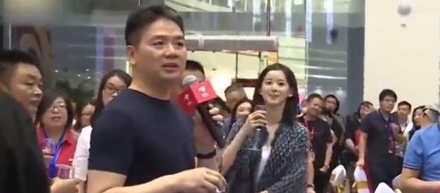 抖音|讲“情怀”的刘强东和“铁面”的董明珠，2位老板，你会怎么选？