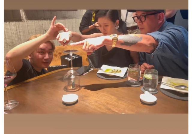 小S|果然,小S还是中招了!聚会一幕好似剧本安排,许雅钧反应太真实