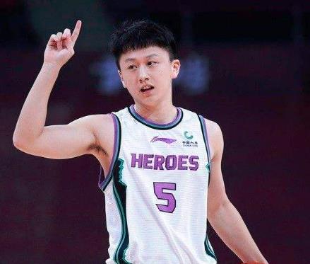 山东男篮|徐长锁开始出手了？山东男篮2人离队，青年队新人上位