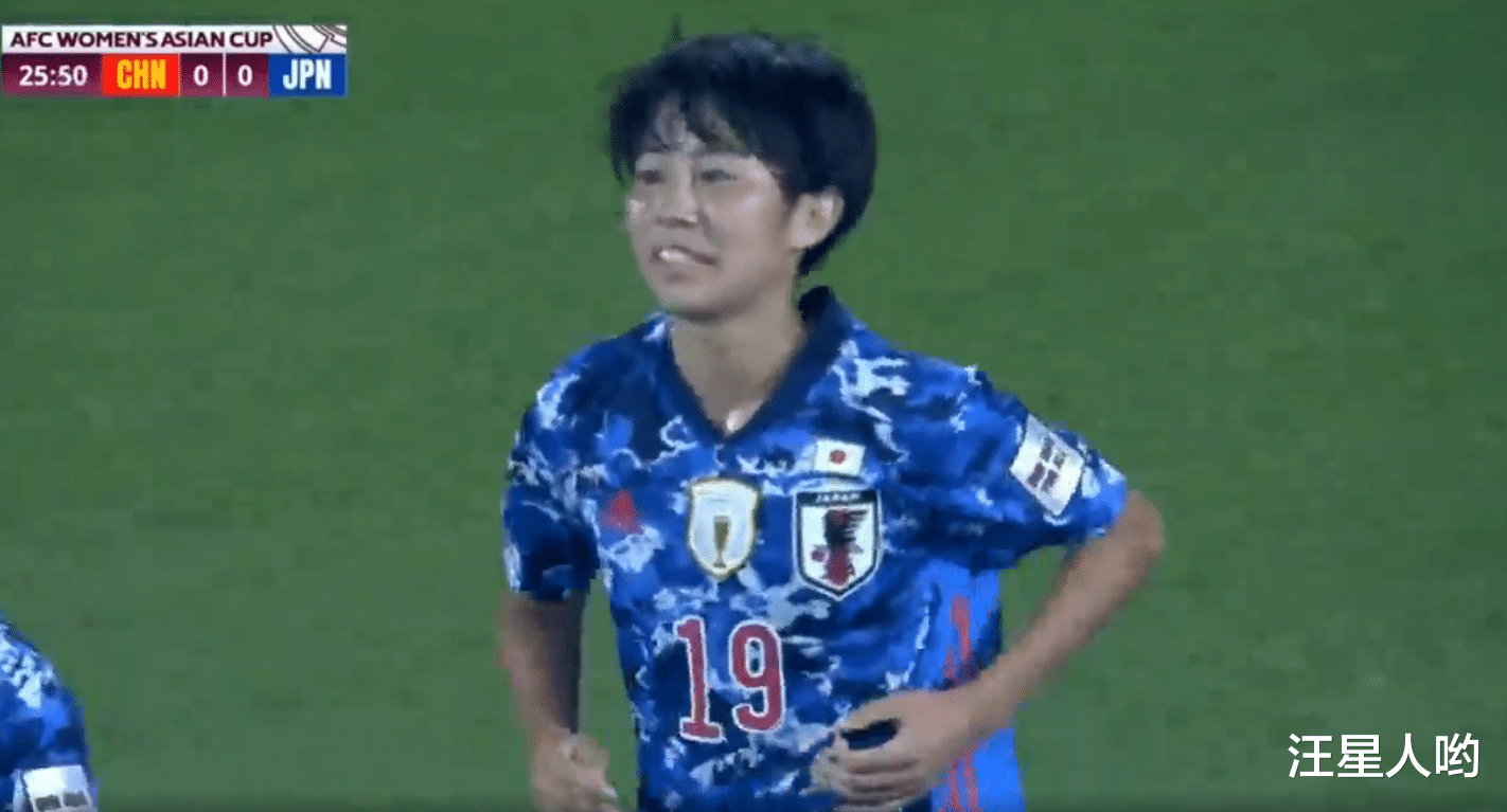 日本队|0-1！日本女足大爆发，中国队变阵失败，场面很被动，有点顶不住